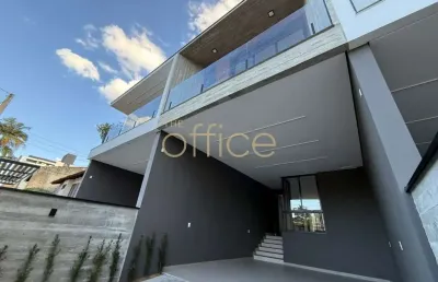 Excelente oportunidade: sobrado à venda em joinville-sc, anita garibaldi, 3 quartos, 1 suíte, 3 banheiros, 2 vagas, 162m².