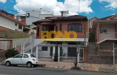 Casa com 3 quartos à venda no panazzolo, caxias do sul  por r$ 900.000