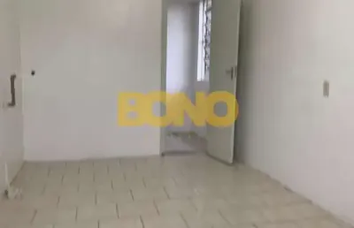Casa com 2 quartos para alugar no forqueta, caxias do sul  por r$ 700