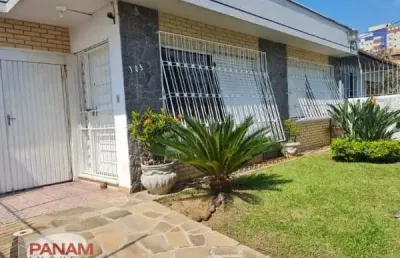 Casa com 3 quartos à venda na rua leite de castro, 185, jardim itu sabará, porto alegre por r$ 800.000