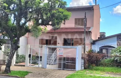 Casa com 3 quartos à venda na rua vinte e quatro de agosto, 85, jardim itu sabará, porto alegre por r$ 1.290.000