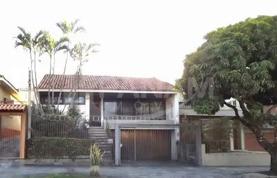 Casa com 3 quartos à venda na avenida benno mentz, 1697, vila ipiranga, porto alegre por r$ 800.000
