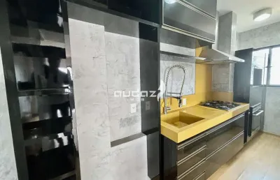 Alugo apartamento reformado e semimobiliado com 2 quartos sendo 1 suíte.