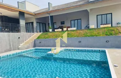 Casa a venda com 4 dormitórios e 1 suíte com closet no condomínio vale dos lagos