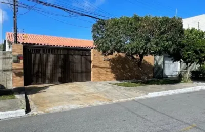 À venda belíssima casa, segura, 187m2 3qts grandes, 1suíte closet, área lazer piscina, churrasqueira