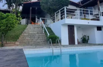 Linda casa na orla de ponta negra, piscina, 3 suítes.