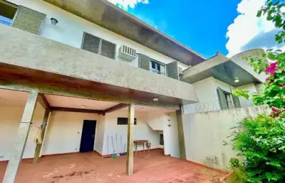 Casa com 3 quartos à venda na Rua Cassiano Ricardo, 198, Centro, Londrina