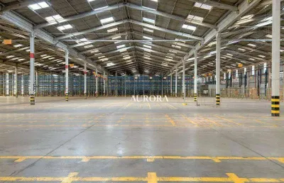 Barracão com  área construída: 12.500,00 m², 26.375,65 m² terreno,12 docas, pé direito com 7mts, londrina - pr.