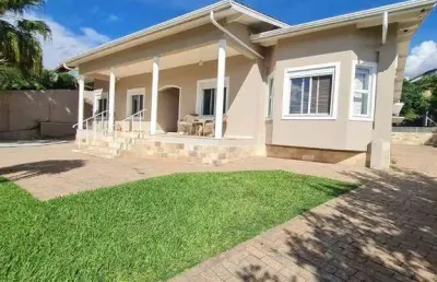 Casa com 2 suítes à venda, 297 m² por r$ 1.600.000 - chácaras são conrado - bragança paulista/sp