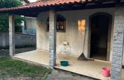 Casa linear de 2 quartos e vaga em água branca (bacaxá)