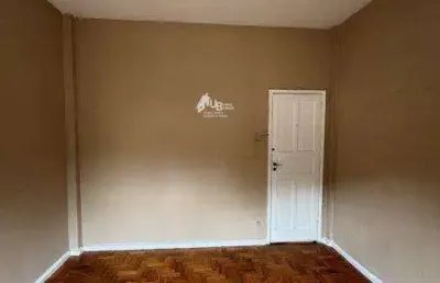 Excelente apartamento de 2 quartos e dependência em santa teresa