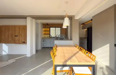 Excelente casa em condomínio pronta para morar em santa felicidade!!