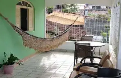 Casa para venda com 324 metros quadrados com 5 quartos