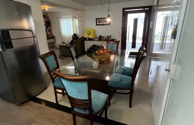 Casa com 3 quartos à venda na Rua Alzira Hipólito dos Santos, Glória, Macaé