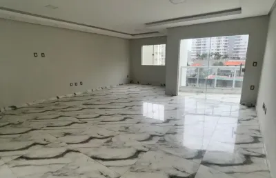 Cobertura exclusiva no residencial glória com vista mar!