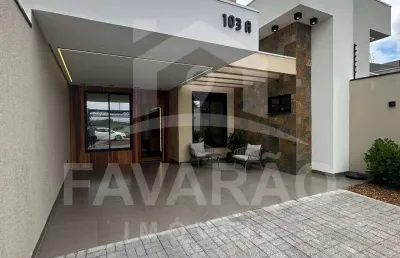 Excelente casa no eco valley com acabamento de alto padrão.