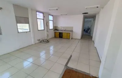 Oportunidade imperdível: prédio comercial à venda em bonsucesso!