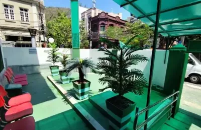 Casa comercial com 02 pavimentos, de esquina em botafogo - rio de janeiro