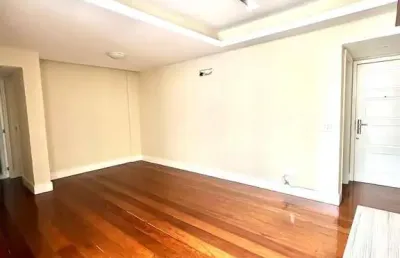 Imperdível apartamento à venda na praia de  icaraí, niterói-rj: 03 quartos, 1 suíte, 1 sala, 1 banheiro, 1 vaga de garagem, 90m².