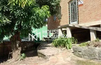 Casa com 3 quartos à venda na Rua Semiramis, Araguaia, Belo Horizonte