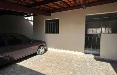 Casa com 3 quartos para alugar na Rua Coronel Severiano, Araguaia, Belo Horizonte
