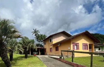 Casa de alvenaria á venda no bairro acarai em são francisco do sul - sc.