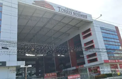 Sala comercial medindo 23 m² no empresarial torres business business centro de lauro de freitas bem próximo ao menandro de farias e varejão auto peças