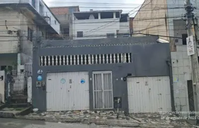 Casa livre com edícula em terreno de 160 m² na rua tranquilidade da boca rio 5/4 garagem a vender em salvador
