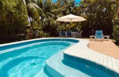 Casa no condominio porto das baleias, praia do forte