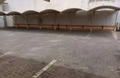 Galpão com 200 metros no costa azul, frente de rua, com terreno de 700,00 m²
