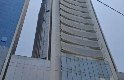 Salão, meio andar, 205,00 metros 7 vagas em frente salvador shopping