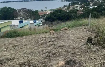 Terreno de 450m² - com vista privilegiada para a lagoa – excelente localização!