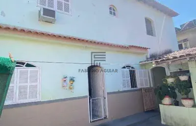 Casa em araruama - ( 2 quartos ) - 300.000,00 - praça da bandeira