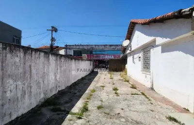 Área comercial em iguaba grande ( 10 salas, 7 banheiros ) - centro