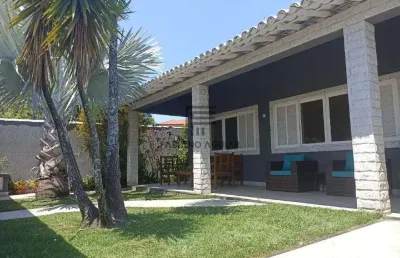 Ampla casa com 5 quartos - 2 suítes a poucos passos da orla da pontinha - r$830.000,00