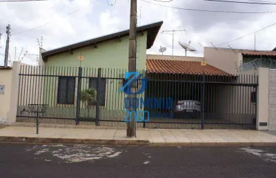 Casa com 3 quartos à venda na Rua Pierre Elias Guimarães, Jardim Amélia, Uberaba