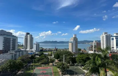 Cobertura à venda com vista para o mar no estreito, florianópolis!