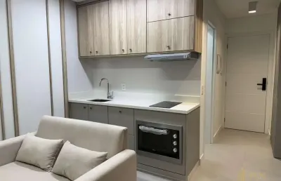 Estúdio mobiliado à venda no centro de florianópolis e alto padrão de lazer
