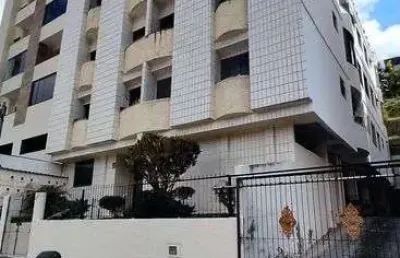 Cobertura triplex para venda possui 210 metros quadrados com 3 quartos
