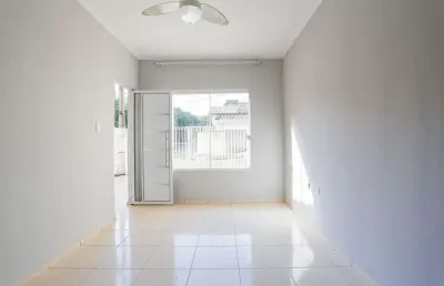 Casa com suíte, cozinha modulada e área gourmet na villa amato!