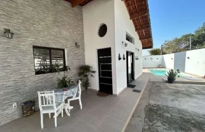 Casa dos sonhos com suíte, closet e piscina no jardim europa!