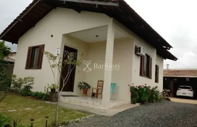 Casa com 2 quartos à venda no santo antônio, balneário piçarras , 183 m2 por r$ 750.000