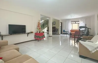 Casa com 4 quartos à venda no itoupava central, blumenau , 304 m2 por r$ 900.000