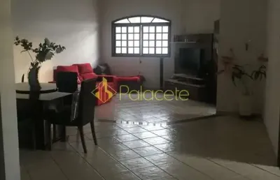 Casa à venda 4 quartos, 2 suites, 2 vagas, 250m², jardim yassuda, pindamonhangaba - sp