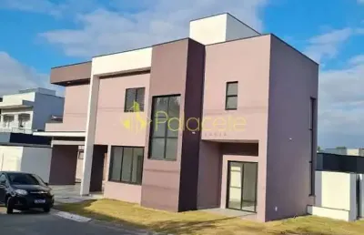 Sobrado moderno com 3 dormitórios, suíte com closet e área gourmet no condomínio vila romana - pind