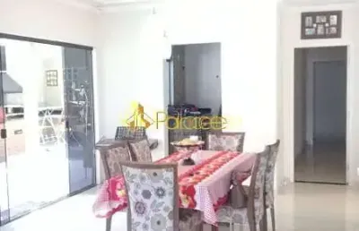 Casa à venda 3 quartos, 1 suite, 4 vagas, 230m², nossa senhora do perpétuo socorro, pindamonhangaba