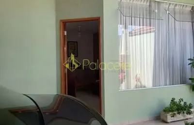 Casa à venda 2 quartos, 1 suite, 5 vagas, 262.5m², benvirá, tremembé - sp