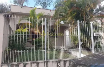 Casa com 2 quartos à venda no São Roque, Aparecida 