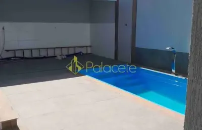 Excelente casa com piscina no residencial flamboyan