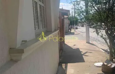 Casa com 3 quartos para alugar no Jardim Boa Vista, Pindamonhangaba 